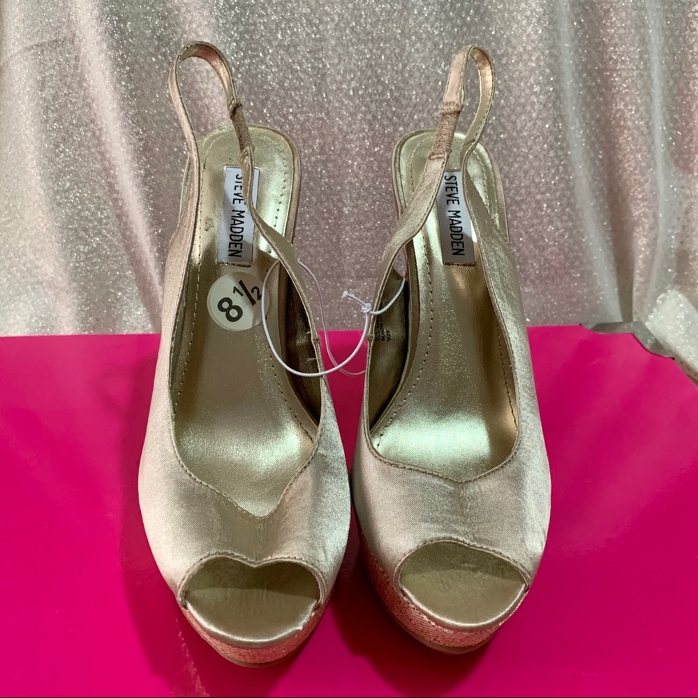 NWT Steve Madden Gold/Sparkly Heels Size 8.5